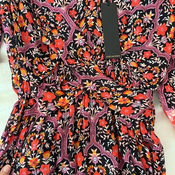 Gorgeous Designer Dress-size S BNWT - Picture 4 of 6